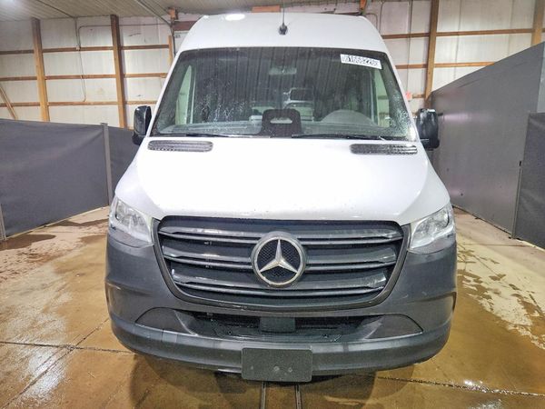 2025 MERCEDES-BENZ SPRINTER