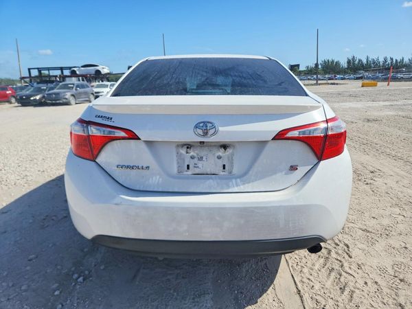 2015 TOYOTA COROLLA