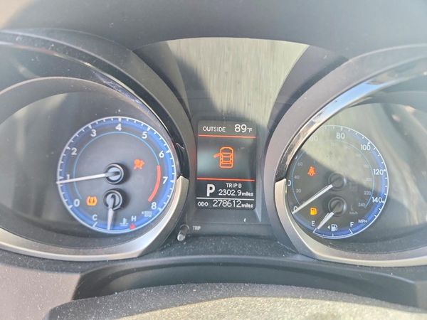 2015 TOYOTA COROLLA
