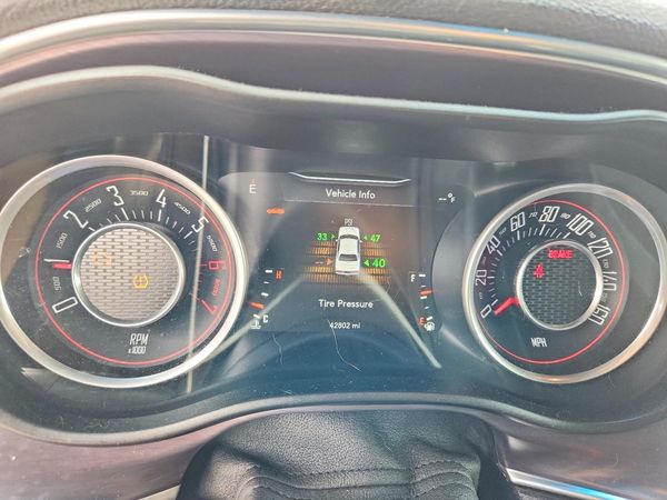 2016 DODGE CHALLENGER SXT Plus