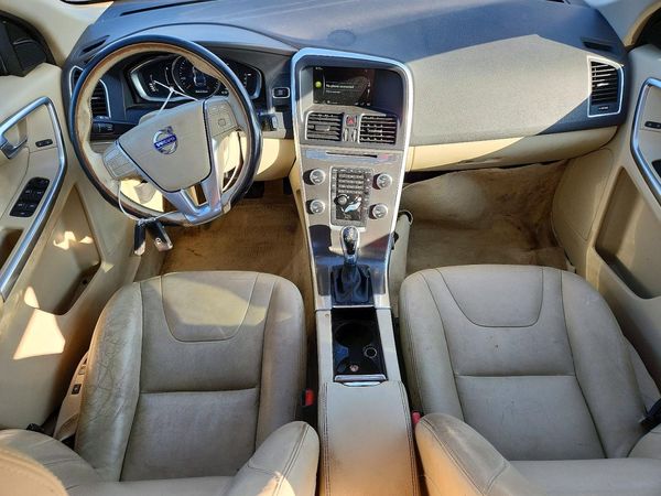 2016 VOLVO XC60