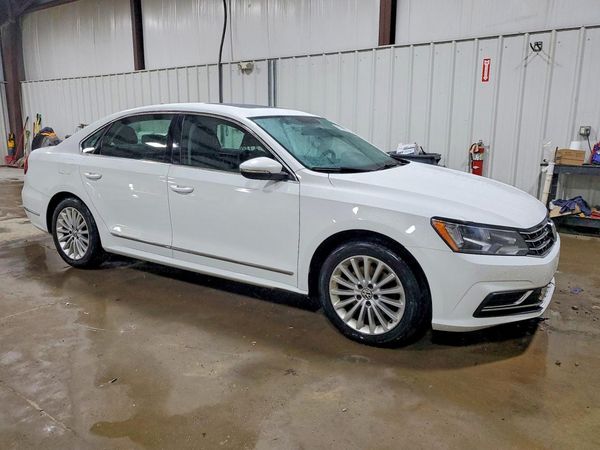 2017 VOLKSWAGEN PASSAT