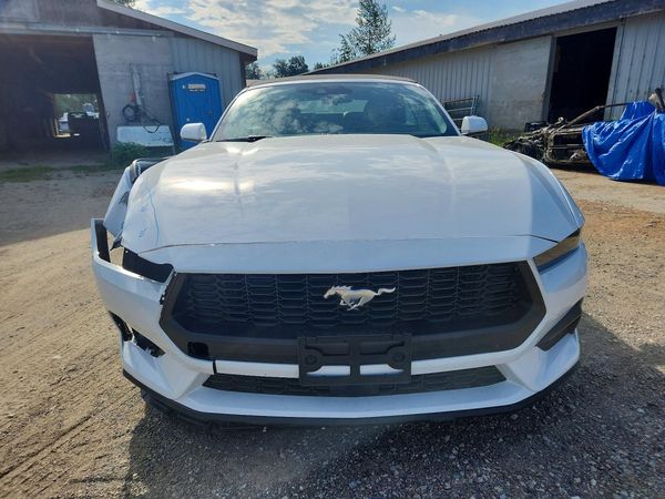 2026 FORD MUSTANG I4