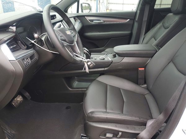 2025 CADILLAC XT5 Luxury