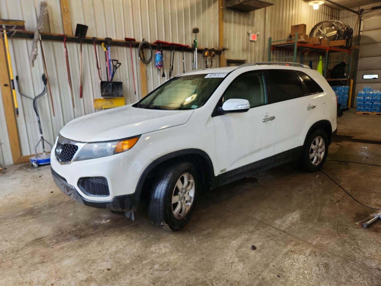 2013 KIA SORENTO Base / LX