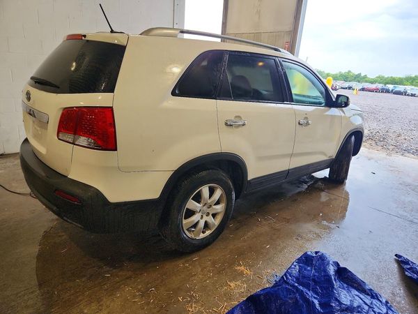 2013 KIA SORENTO Base / LX