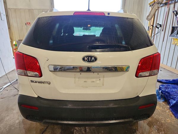 2013 KIA SORENTO Base / LX