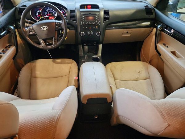 2013 KIA SORENTO Base / LX