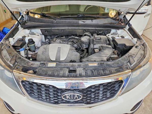 2013 KIA SORENTO Base / LX