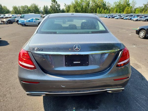 2018 MERCEDES-BENZ E E300
