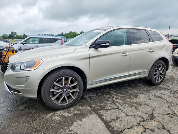 2017 VOLVO XC60 Dynamic