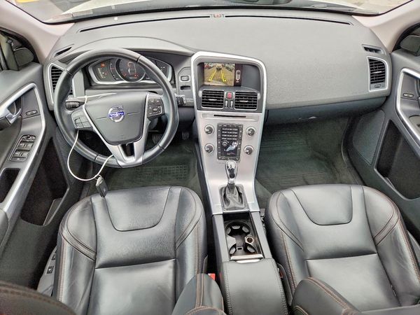 2017 VOLVO XC60 Dynamic