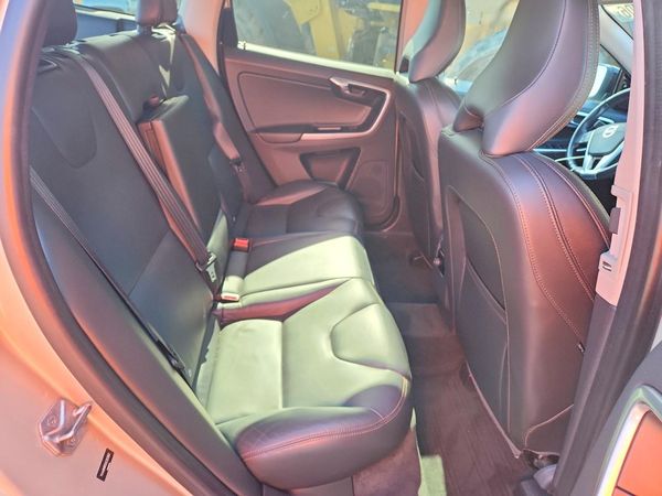 2017 VOLVO XC60 Dynamic