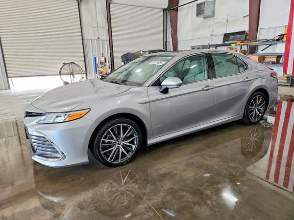 2023 TOYOTA CAMRY