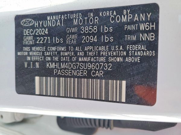 2025 HYUNDAI ELANTRA SEL Sport