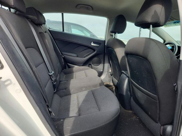 2017 KIA FORTE LX