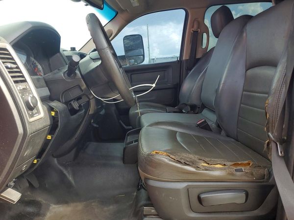 2016 RAM 2500 ST — DENT