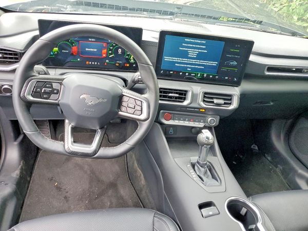 2026 FORD MUSTANG I4