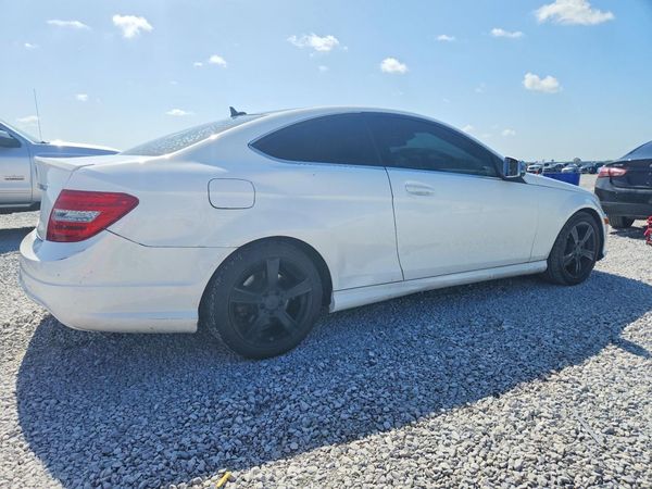 2015 MERCEDES-BENZ C