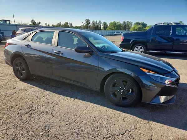 2022 HYUNDAI ELANTRA SEL