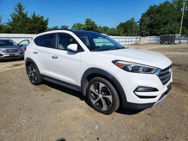2017 HYUNDAI TUCSON