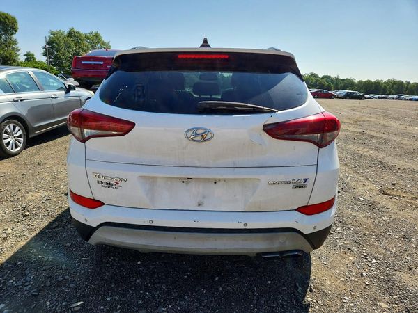 2017 HYUNDAI TUCSON