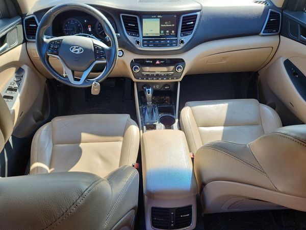 2017 HYUNDAI TUCSON