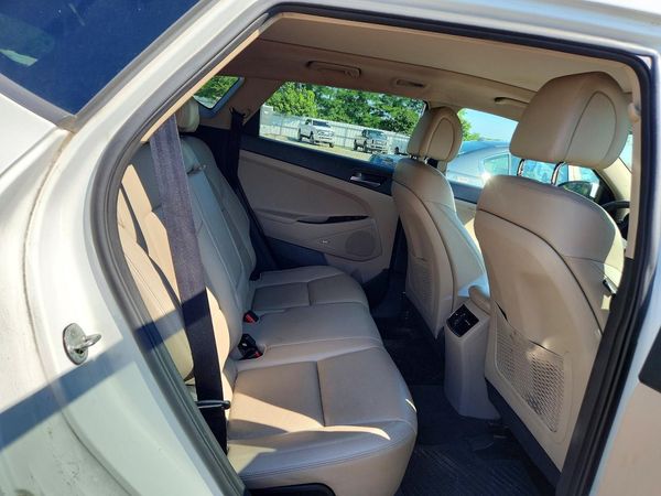 2017 HYUNDAI TUCSON