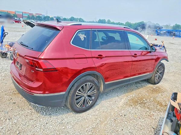 2018 VOLKSWAGEN TIGUAN SE, 4Motion SEL