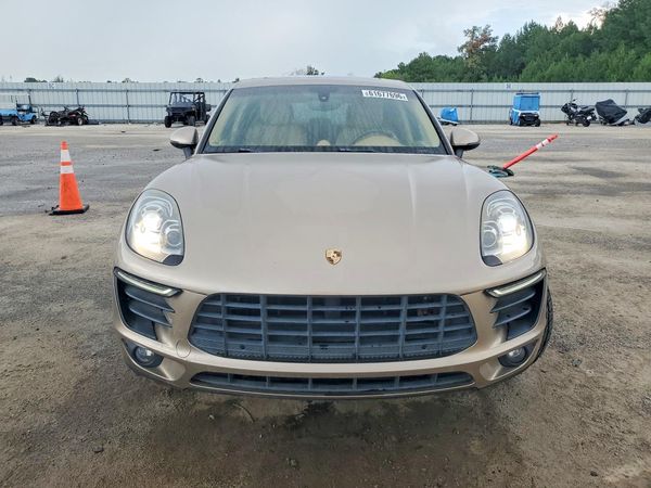 2016 PORSCHE MACAN