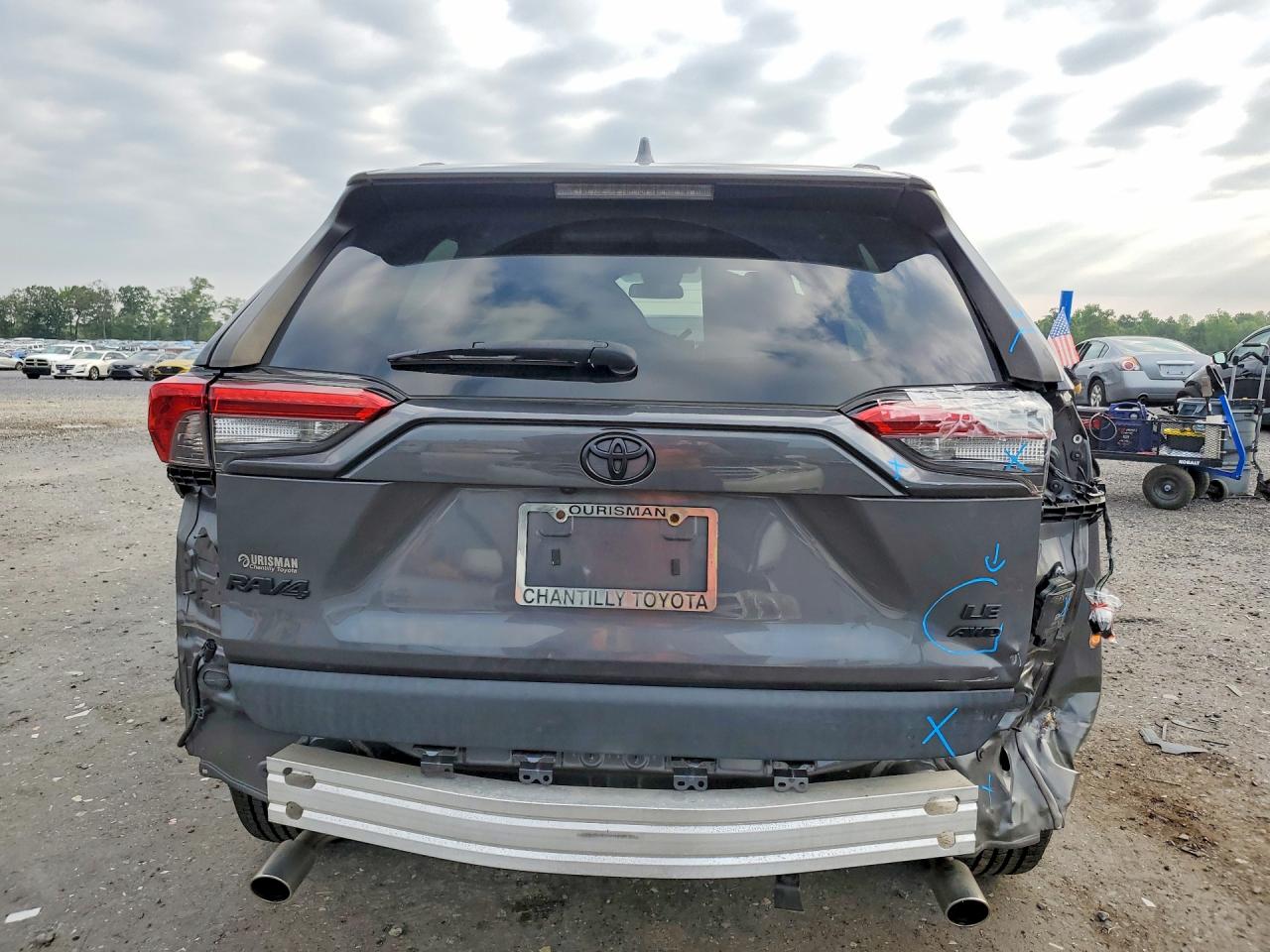 2020 TOYOTA RAV4 LE
