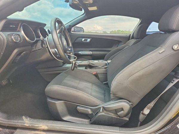 2019 FORD MUSTANG I4 Coupe