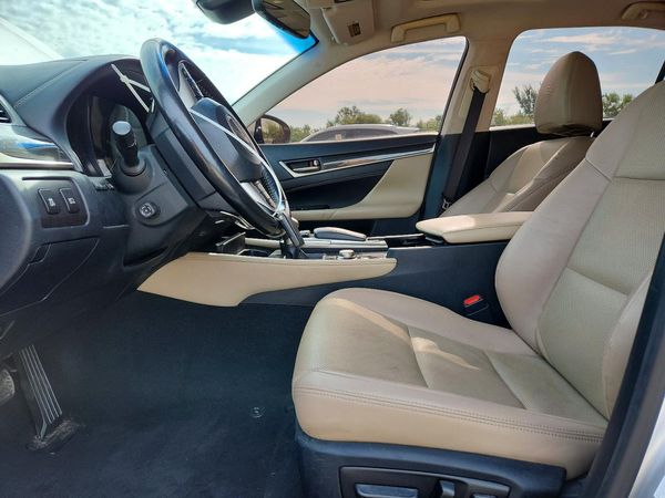 2017 LEXUS GS 200T