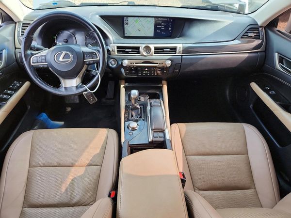 2017 LEXUS GS 200T