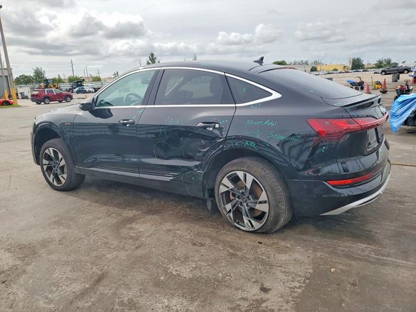 2022 AUDI E-TRON