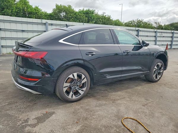 2022 AUDI E-TRON