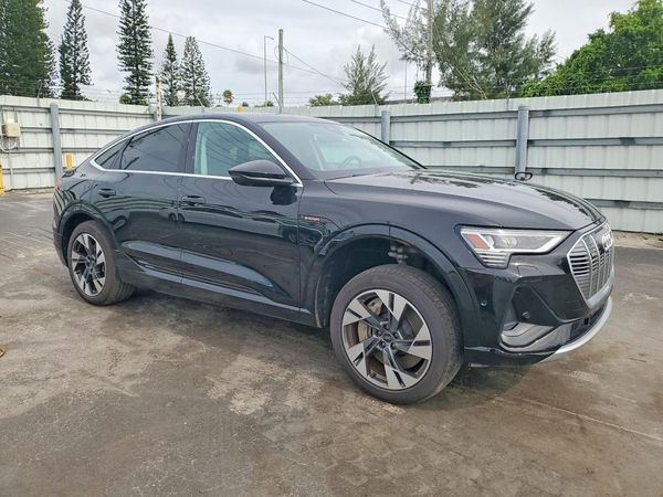2022 AUDI E-TRON