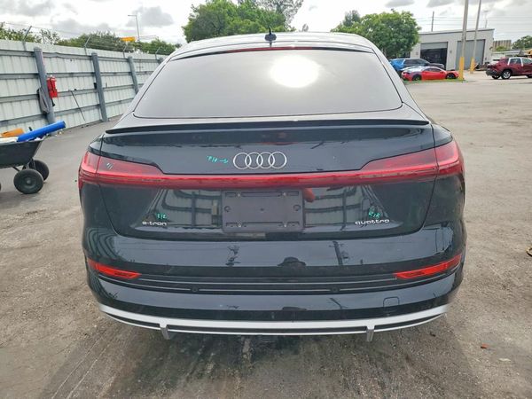2022 AUDI E-TRON