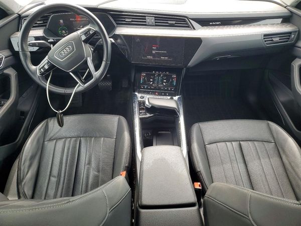 2022 AUDI E-TRON