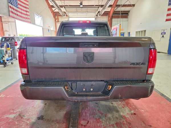 2017 RAM 1500 ST