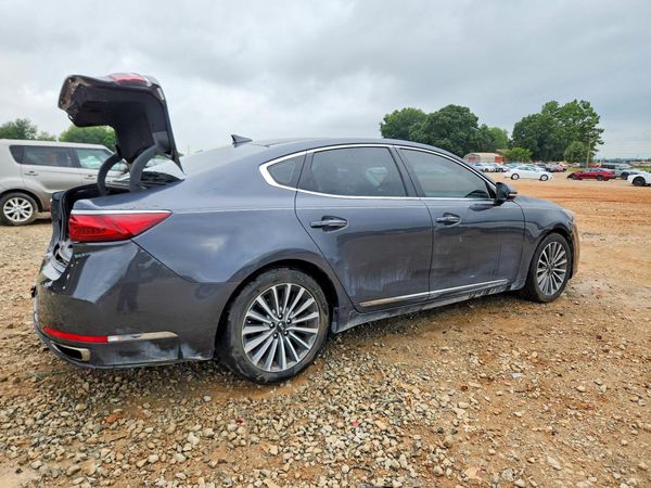 2017 KIA CADENZA
