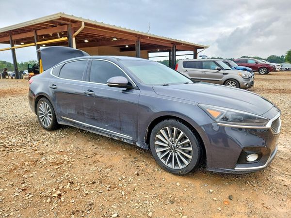 2017 KIA CADENZA