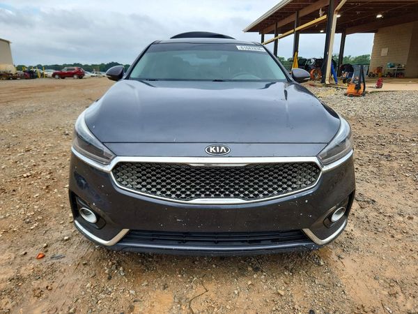 2017 KIA CADENZA