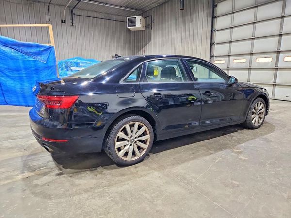 2017 AUDI A4 quattro Premium