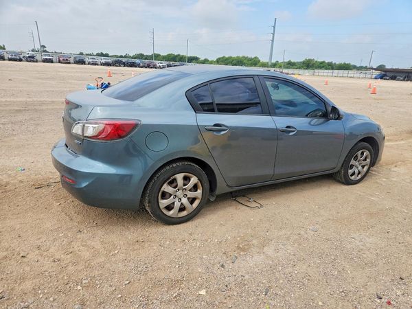 2013 MAZDA 3 Sport/GX