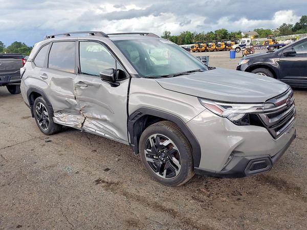 2025 SUBARU FORESTER Limited Base