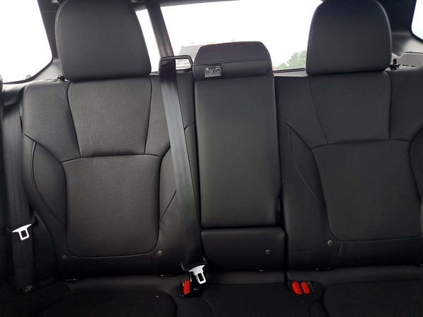 2025 SUBARU FORESTER Limited Base