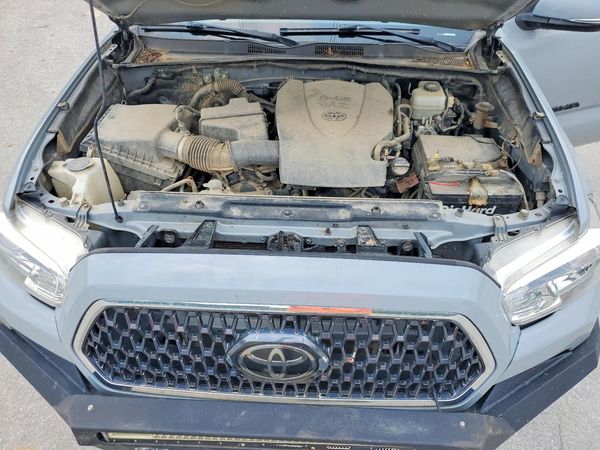 2019 TOYOTA TACOMA SR5