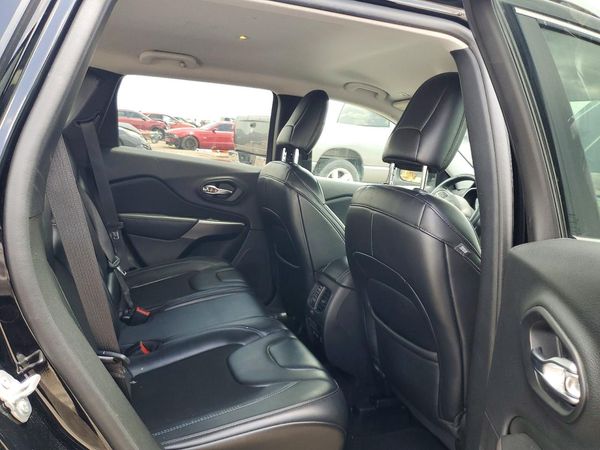 2019 JEEP CHEROKEE LATITUDE PLUS FWD