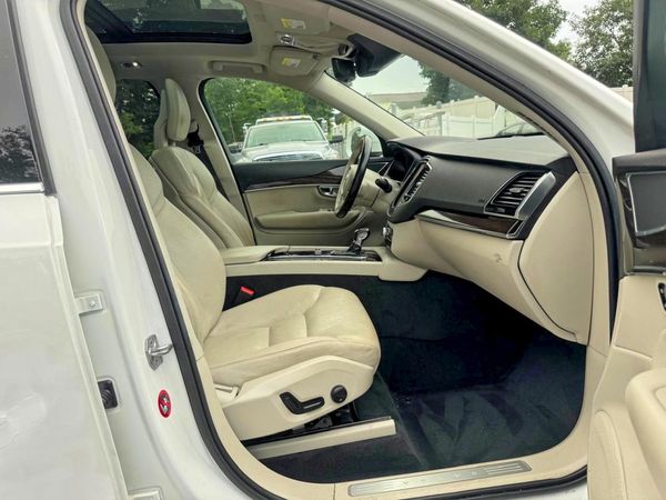 2016 VOLVO XC90